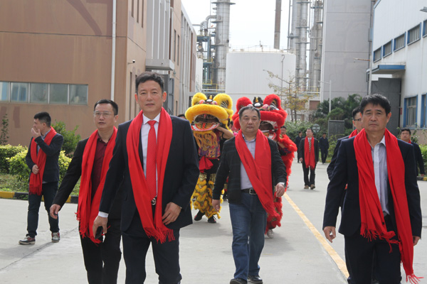 千秋偉業(yè)添錦繡 萬(wàn)里鵬程展宏圖 —— 常青樹舞獅獻(xiàn)瑞賀新春，歡天喜地迎開工！